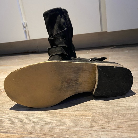 Suede Booties - Barely Worn - Sz 7.5 - Picture 3 of 3